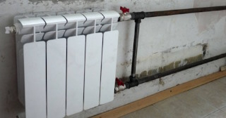 Установка биметаллических радиаторов отопления в квартире в Ахтубинске - от 2080 руб.